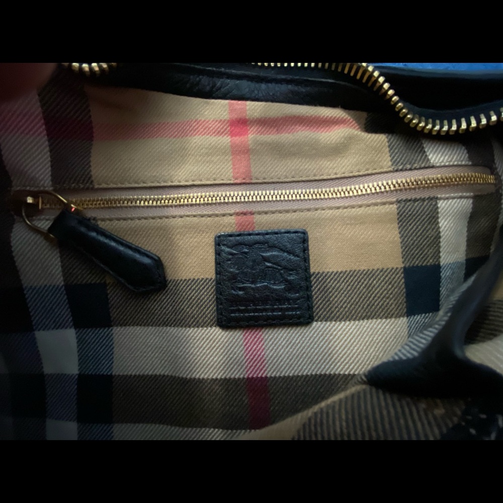 Burberry Bag - Picture 5 of 9